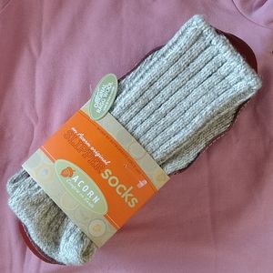 NIP Acorn Slipper Socks